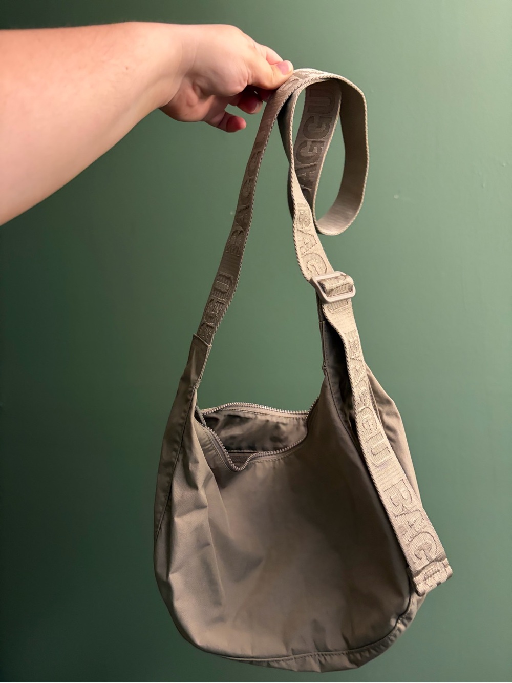 BAGGU Medium Cresent - Dove - Picture 2 of 6